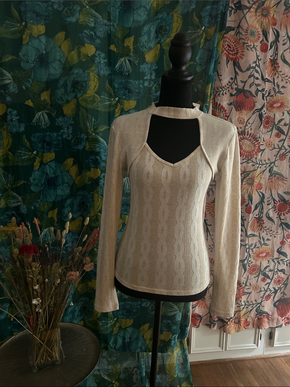 Daytrip Cream Long Sleeve Keyhole Knit Top